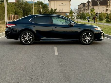 Toyota Camry, 2019 — 照片 5