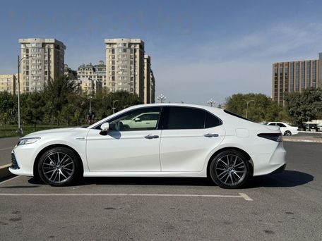 Toyota Camry, 2022 — photo 8