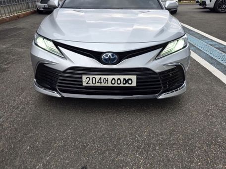 Toyota Camry, 2023 — фото 1