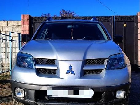Mitsubishi Outlander, 2004