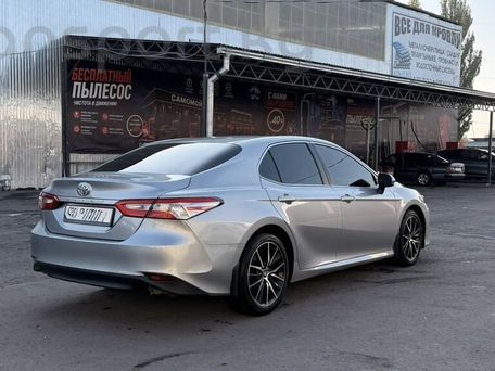 Toyota Camry, 2018 — 照片 4