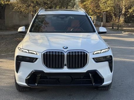 BMW X7, 2023 — photo 1