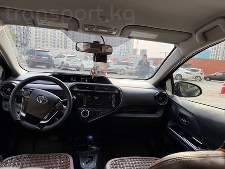 Toyota Prius c, 2019 — photo 3