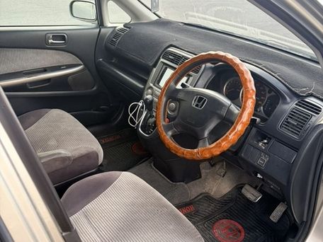 Honda Stream, 2001 — фото 2
