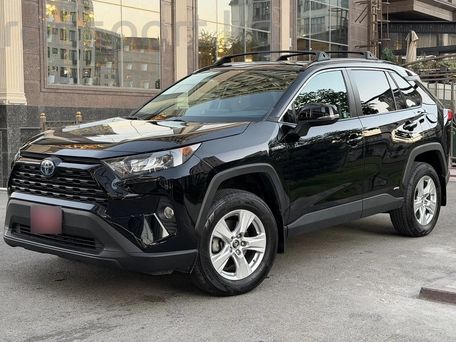 Toyota RAV4, 2018 — фото 1