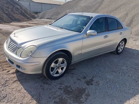 Mercedes-Benz E-Класс, 2003 — 照片 3