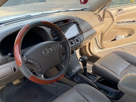 Toyota Camry, 2005 — фото 8