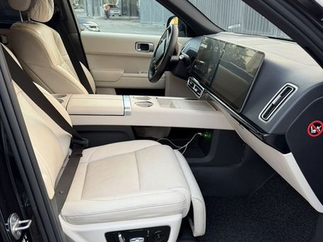 Li Auto (Lixiang) L9, 2023 — photo 10