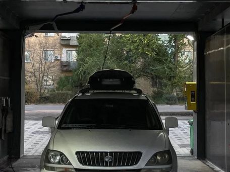 Toyota Harrier, 2000 — 照片 1