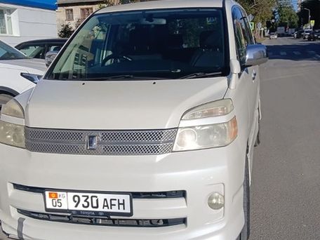 Toyota Voxy, 2006 — 照片 3