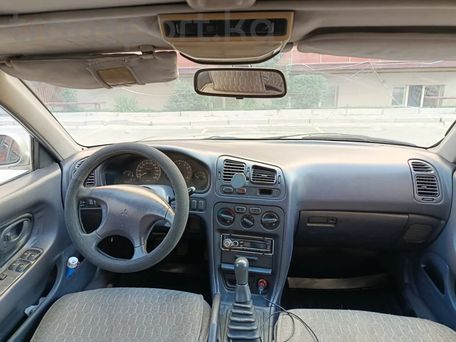 Mitsubishi Galant, 1995 — фото 11