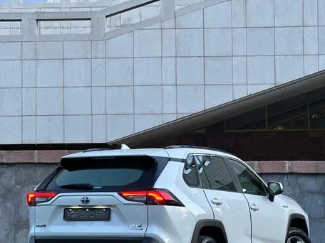 Toyota RAV4, 2021 — фото 4