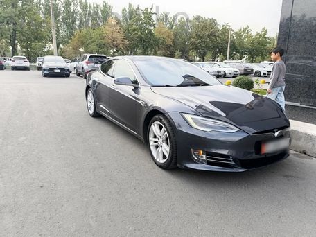 Tesla Model S, 2016