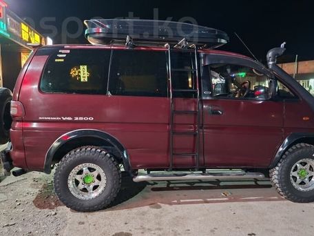Mitsubishi Delica, 1995 — photo 4