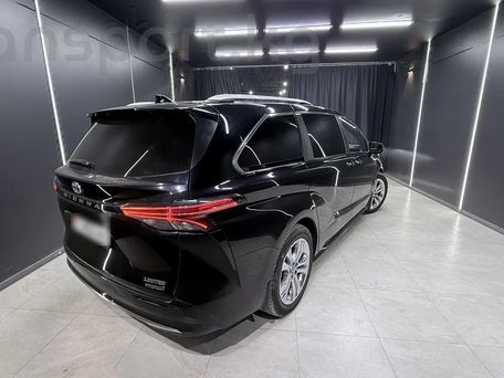 Toyota Sienna, 2022 — photo 3