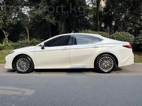 Toyota Camry, 2024 — фото 2