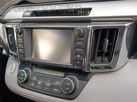 Toyota RAV4, 2018 — фото 10