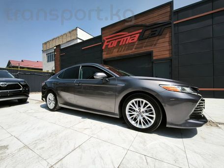 Toyota Camry, 2020 — photo 1