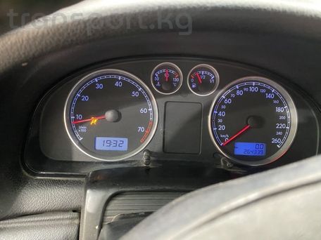Volkswagen Passat, 2004