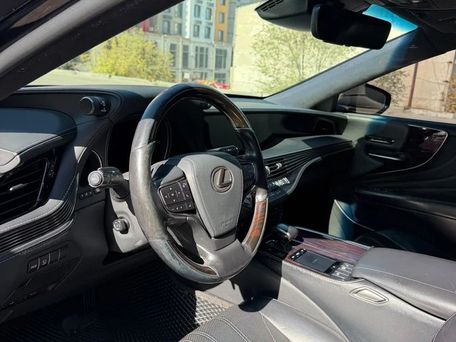 Lexus LS, 2019 — 照片 4