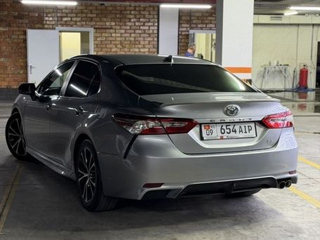 Toyota Camry, 2020 — photo 3