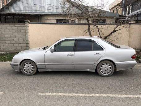 Mercedes-Benz E-Class, 2000 — photo 4