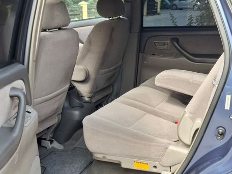 Toyota Sequoia, 2004 — photo 12