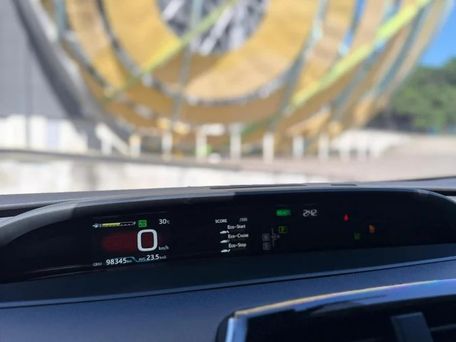 Toyota Prius, 2020 — фото 11