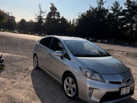Toyota Prius, 2015 — 照片 1