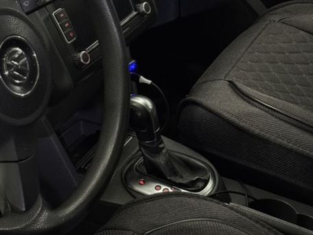 Volkswagen Touran, 2012 — 照片 8