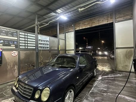 Mercedes-Benz E-Class, 1995 — photo 2