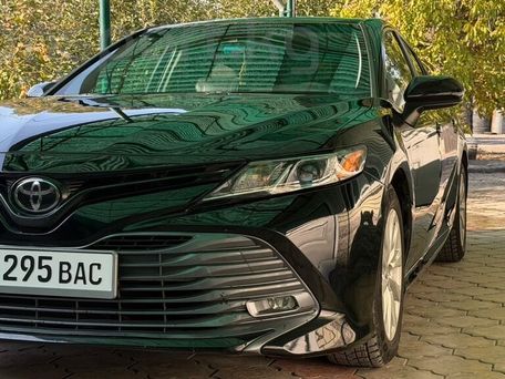 Toyota Camry, 2018 — photo 2