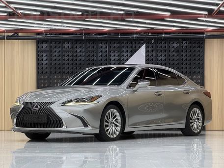Lexus ES, 2020 — photo 2