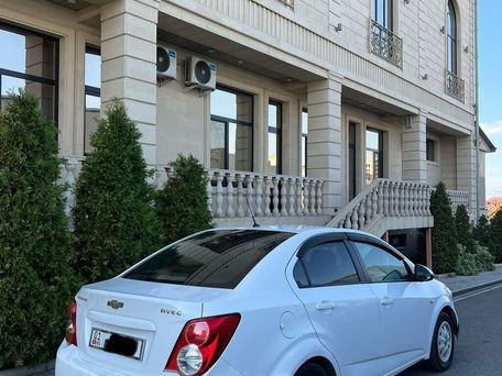 Chevrolet Aveo, 2015 — сүрөт 1