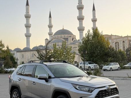 Toyota RAV4, 2019 — photo 1