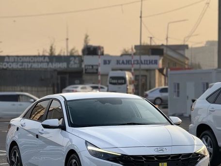 Hyundai Avante, 2022 — photo 1