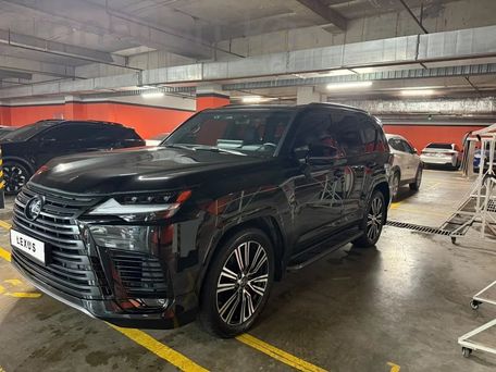 Lexus LX, 2025 — 照片 1