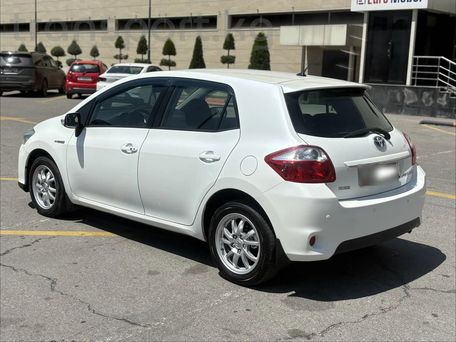 Toyota Auris, 2011