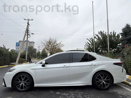 Toyota Camry, 2021 — фото 2