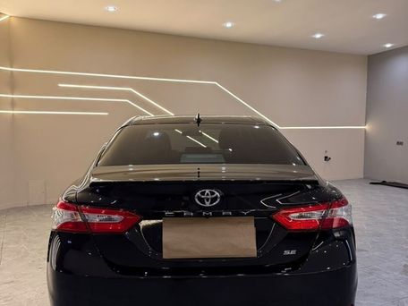 Toyota Camry, 2020 — фото 1