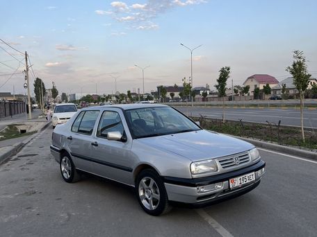 Volkswagen Vento, 1993 — фото 1