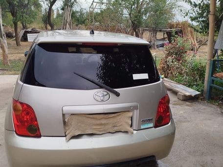 Toyota Ist, 2002