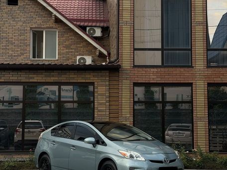 Toyota Prius, 2012 — фото 1