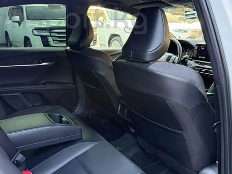 Toyota Camry, 2024 — photo 9