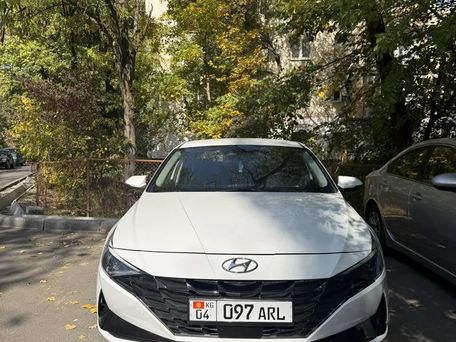 Hyundai Avante, 2021 — 照片 1