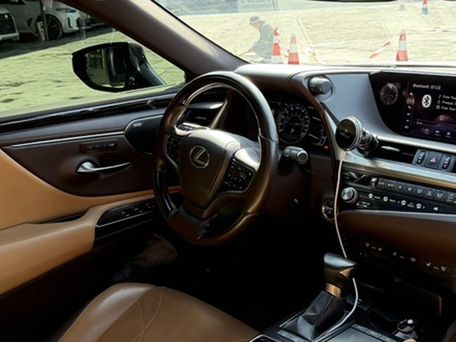 Lexus ES, 2021 — 照片 6