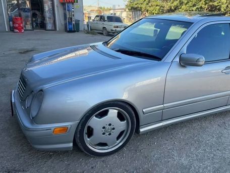 Mercedes-Benz E-Class, 2001 — photo 2