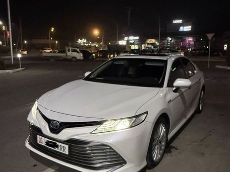 Toyota Camry, 2020 — 照片 1