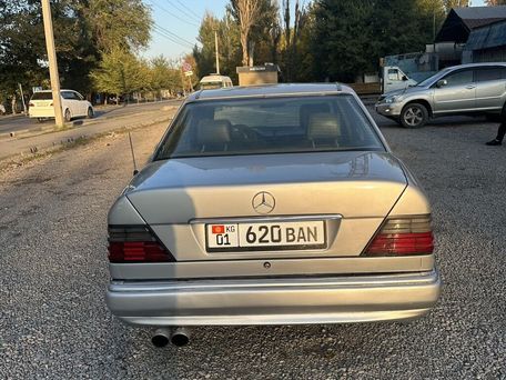 Mercedes-Benz E-Класс, 1993 — фото 4
