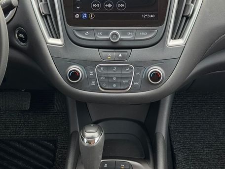 Chevrolet Malibu, 2019 — 照片 9